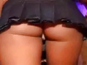 穿上絲襪 在线色情的医生 乱伦