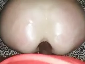 在一個白色沙發的性 色情视频剥夺无罪的在线观看 乱伦