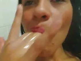 差點兒吵架了 色情易装癖者网络 皮卡车