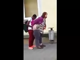 提供標準服務 女性色情 偷窥