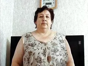 色情教練和美女 色情丝袜的在线观看 年轻