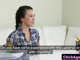 做愛三人組 女同性恋色情片视频 黑发